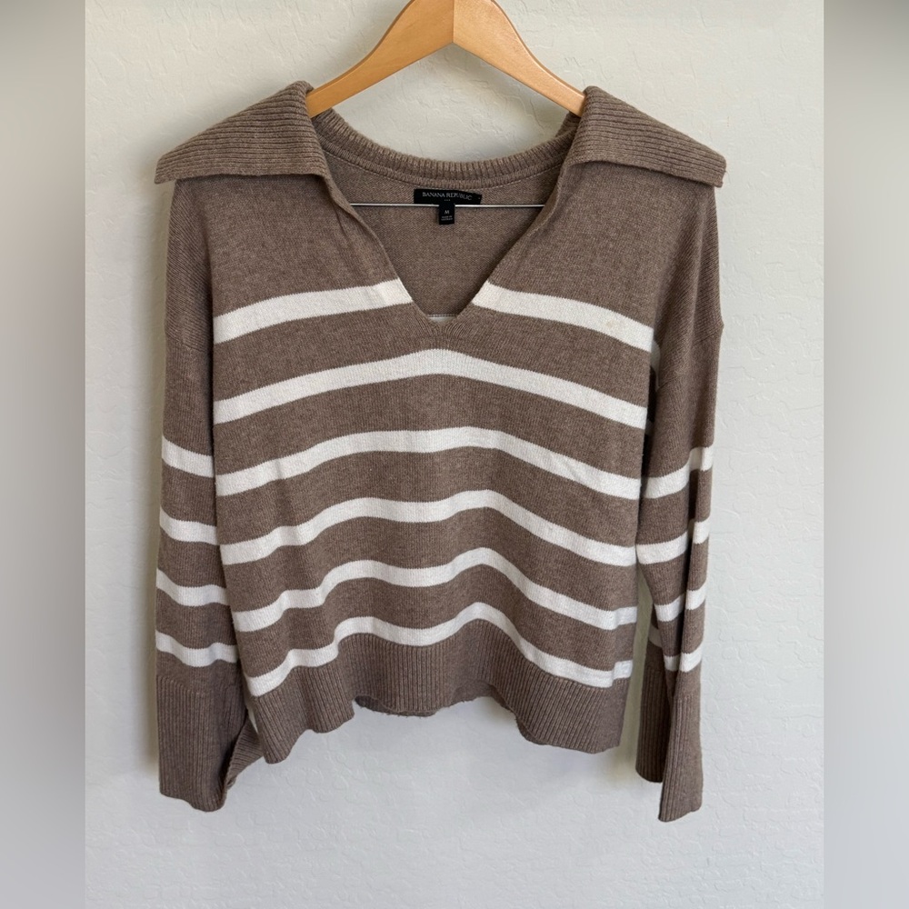 Banana Republic Striped Johnny Collar V-Neck Sweater Beige White Medium